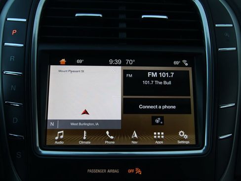 Used 2019 Lincoln Nautilus Reserve w/ Driver Assistance Package AWD/4WD image 28