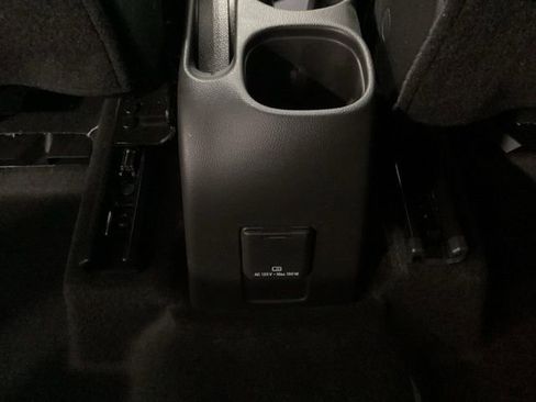 Used 2022 Chevrolet Trax LT w/ LT Convenience Package image 16