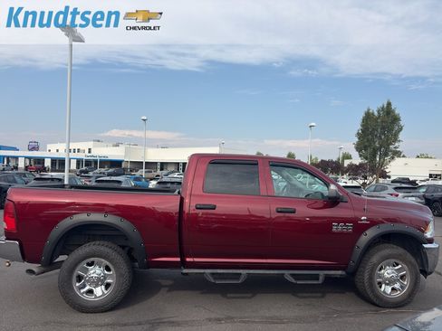 Used 2018 RAM 3500 Tradesman w/ Chrome Appearance Group AWD/4WD image 8