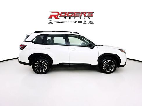 Certified 2025 Subaru Forester AWD/4WD image 9