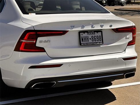 Used 2021 Volvo S60 T8 Inscription image 7