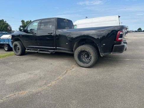 Used 2024 RAM 3500 Laramie w/ Night Edition AWD/4WD image 3
