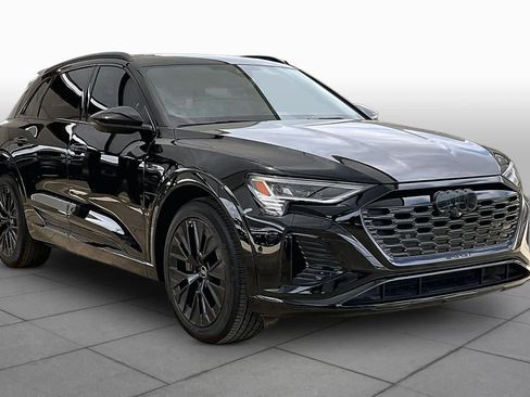 Used 2024 Audi Q8 e-tron Prestige w/ Prestige Package AWD/4WD image 2