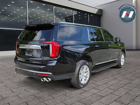 Used 2021 GMC Yukon XL Denali AWD/4WD image 5