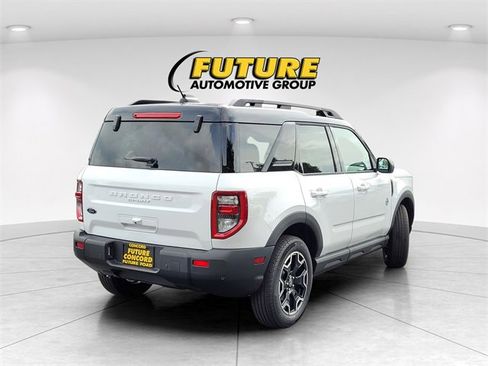 New 2025 Ford Bronco Sport Outer Banks image 3
