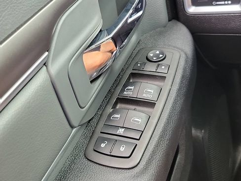 Used 2024 RAM 1500 Classic SLT AWD/4WD image 13
