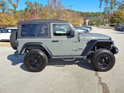 Used 2023 Jeep Wrangler Sport S image 7
