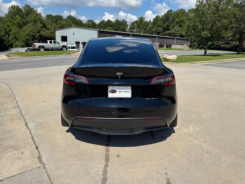 Used 2023 Tesla Model Y Long Range AWD/4WD image 4