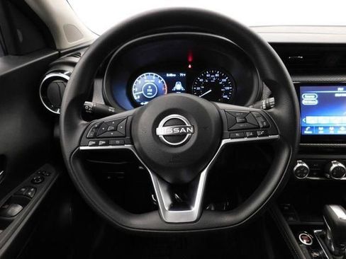 Used 2024 Nissan Kicks SV image 25