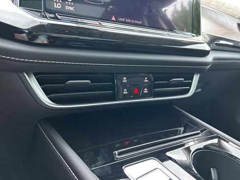 New 2026 Volkswagen Atlas SE image 36