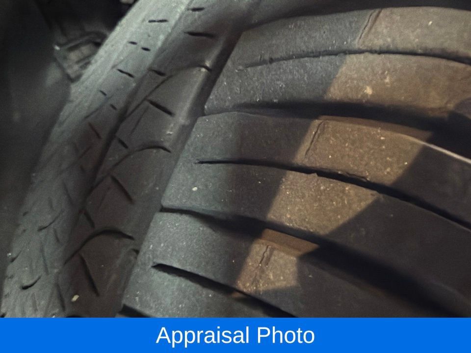 Certified 2026 Porsche Cayenne AWD/4WD image 5