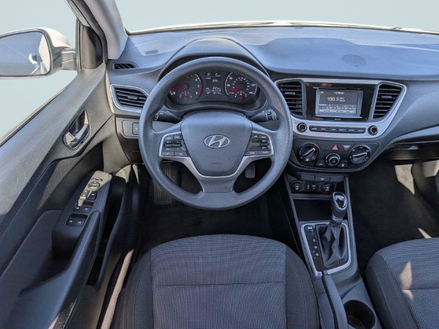 Used 2021 Hyundai Accent SE FWD image 14