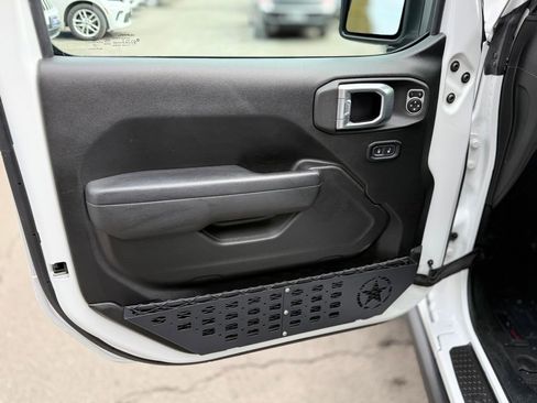 Used 2022 Jeep Wrangler Unlimited Sport image 19