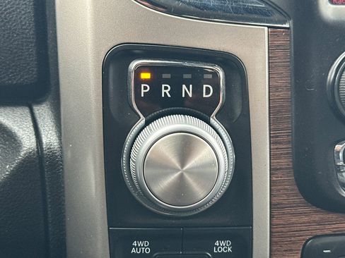 Used 2019 RAM 1500 Laramie AWD/4WD image 19