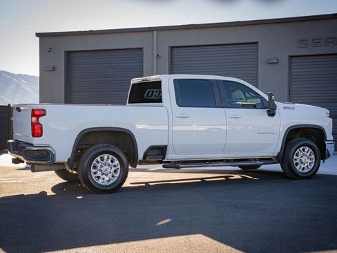 Used 2024 Chevrolet Silverado 2500 LT image 6