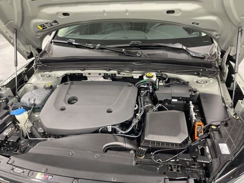 Used 2023 Volvo XC40 B5 Plus w/ Driver Assist Package image 38