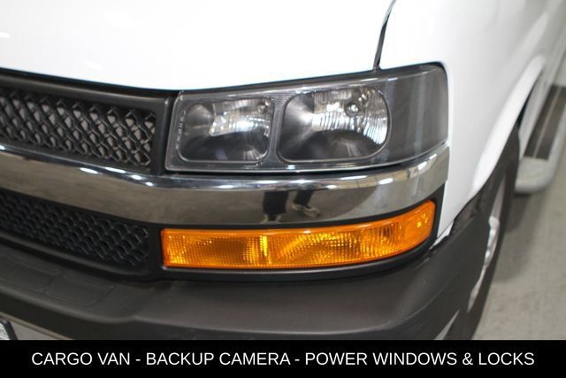 Used 2024 Chevrolet Express 2500 w/ Driver Convenience Package RWD image 8