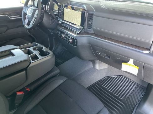 New 2025 GMC Sierra 1500 Elevation image 27