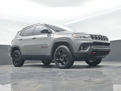 Used 2023 Jeep Compass Trailhawk AWD/4WD image 44