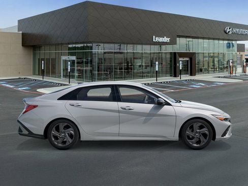 New 2026 Hyundai Elantra Sport image 7