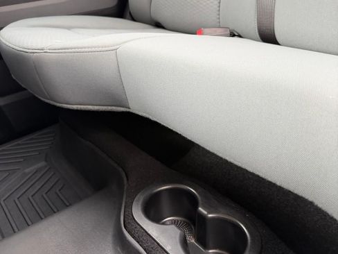Used 2019 RAM 1500 Classic SLT AWD/4WD image 35