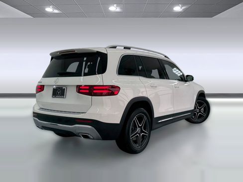 Used 2026 Mercedes-Benz GLB 250 image 8