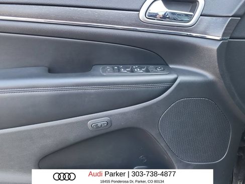 Used 2018 Jeep Grand Cherokee Limited w/ Trailer Tow Group IV AWD/4WD image 6