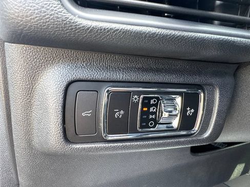Used 2023 Lincoln Corsair Reserve AWD/4WD image 27