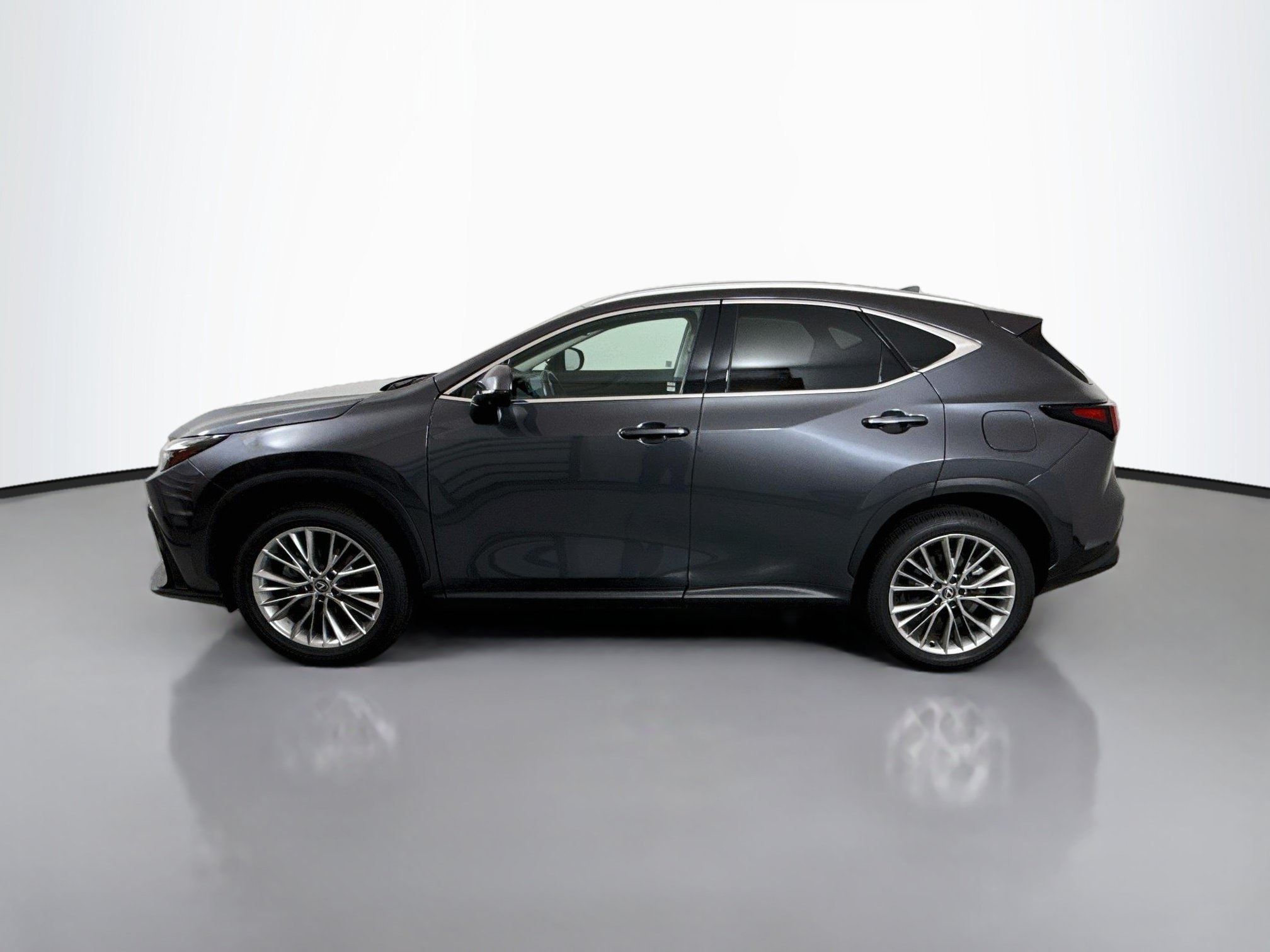 Used 2025 Lexus NX 350h AWD w/ Accessory Package (2T) image 5