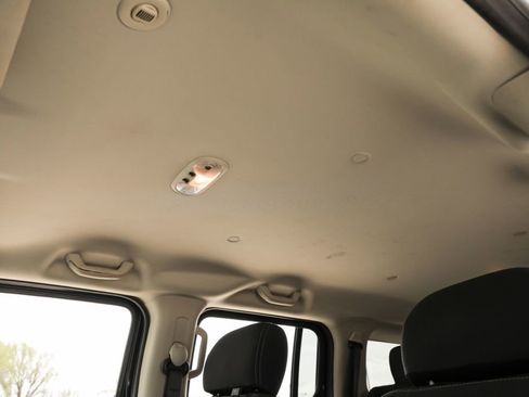 Used 2006 HUMMER H3 w/ Chrome Appearance Package image 14