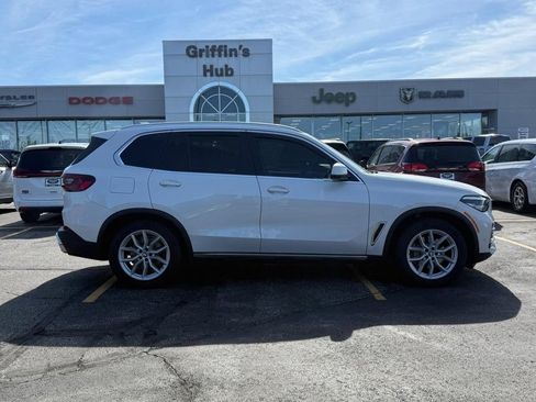 Used 2021 BMW X5 xDrive40i w/ Premium Package AWD/4WD image 2