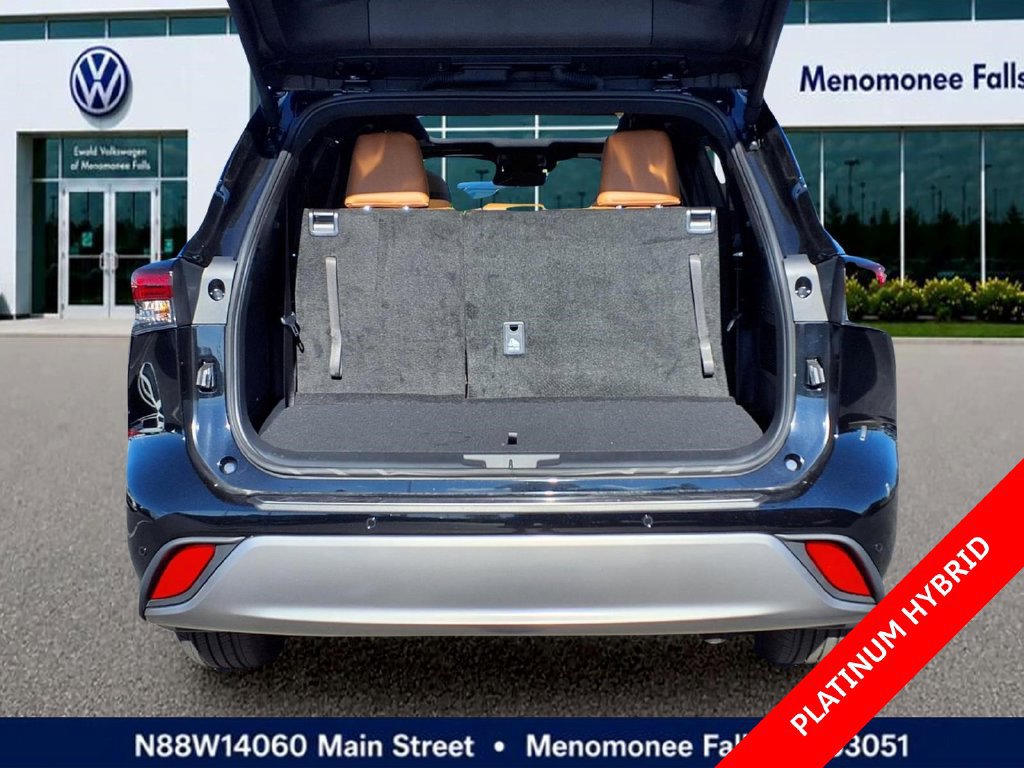 Used 2026 Toyota Highlander Platinum AWD/4WD image 32