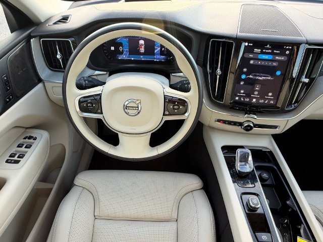 Used 2024 Volvo XC60 B5 Ultimate AWD/4WD image 18