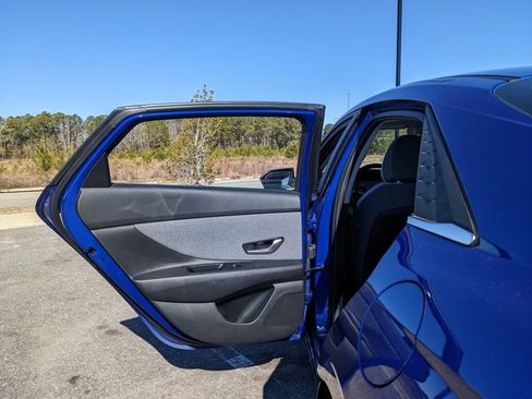 Used 2024 Hyundai Elantra Limited image 56