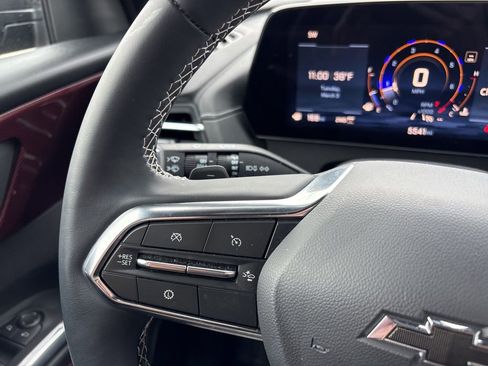 Used 2025 Chevrolet Traverse Z71 w/ Driver Confidence Package image 45