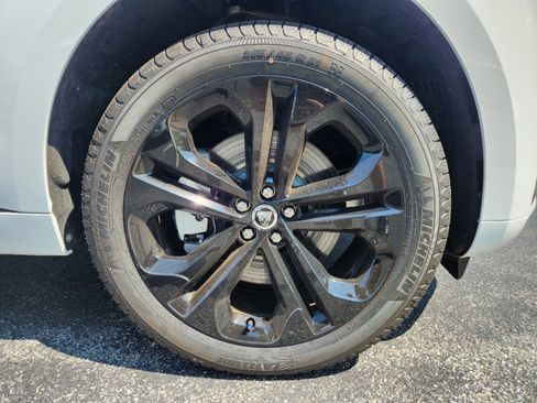 Used 2024 Jaguar F-PACE R-Dynamic S image 5