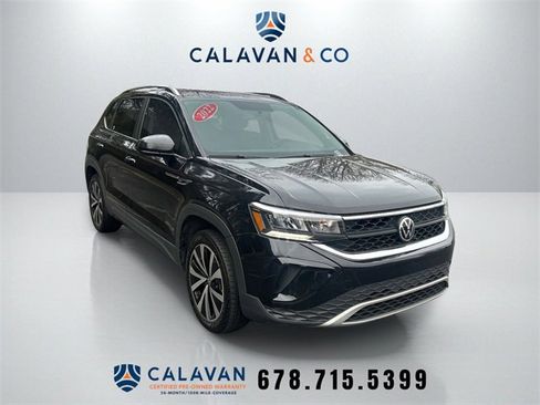 Used 2022 Volkswagen Taos SE image 1