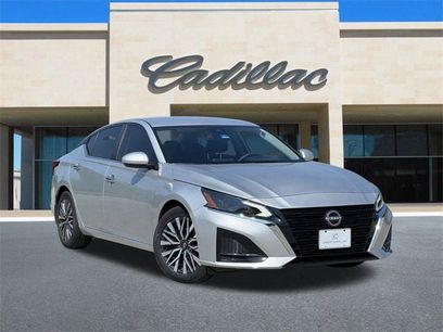 Used 2023 Nissan Altima 2.5 SV