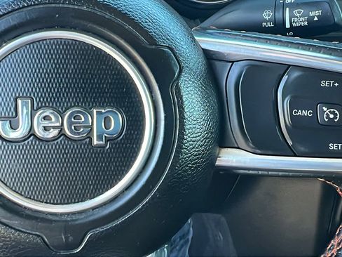 Used 2021 Jeep Gladiator Mojave image 20