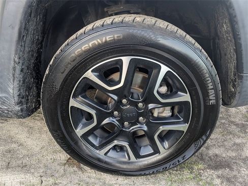 Used 2021 Jeep Compass Trailhawk image 11