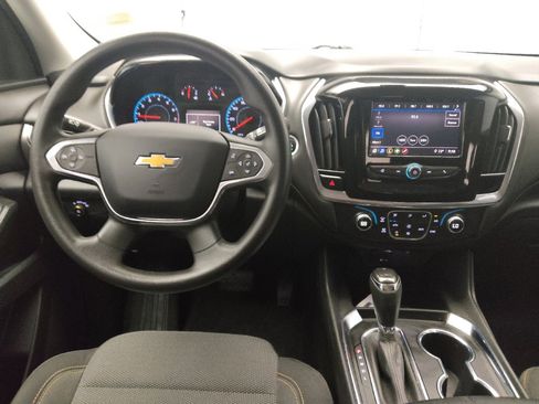 Used 2020 Chevrolet Traverse LS image 22