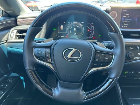 Used 2019 Lexus ES 300h w/ Premium Package FWD image 10