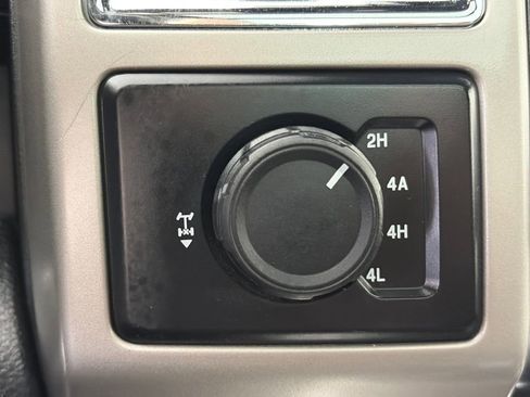 Used 2015 Ford F150 Lariat w/ Equipment Group 502A Luxury AWD/4WD image 23