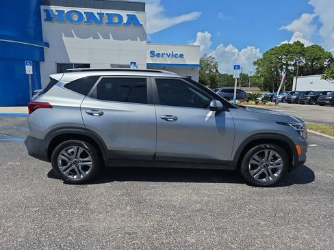 Used 2023 Kia Seltos S FWD image 3