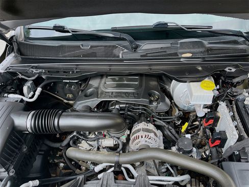 Used 2020 RAM 1500 Laramie image 31