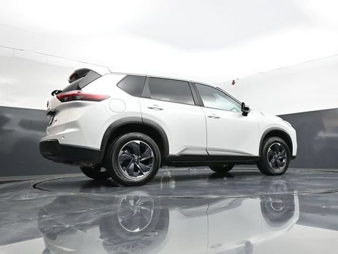 Used 2024 Nissan Rogue SV FWD image 53