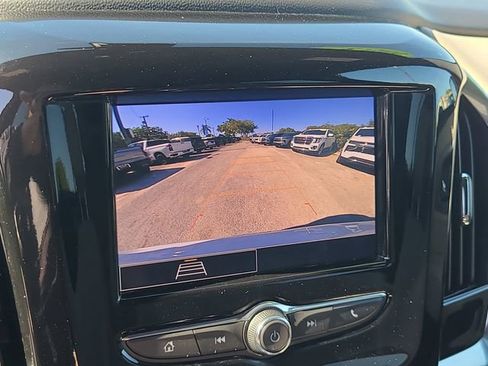 Used 2023 Chevrolet Traverse LS FWD image 25