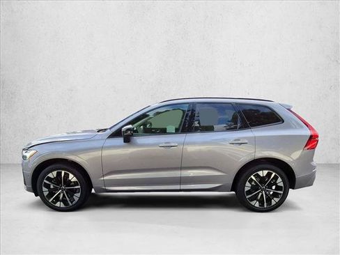 Used 2026 Volvo XC60 B5 Plus w/ Climate Package AWD/4WD image 9