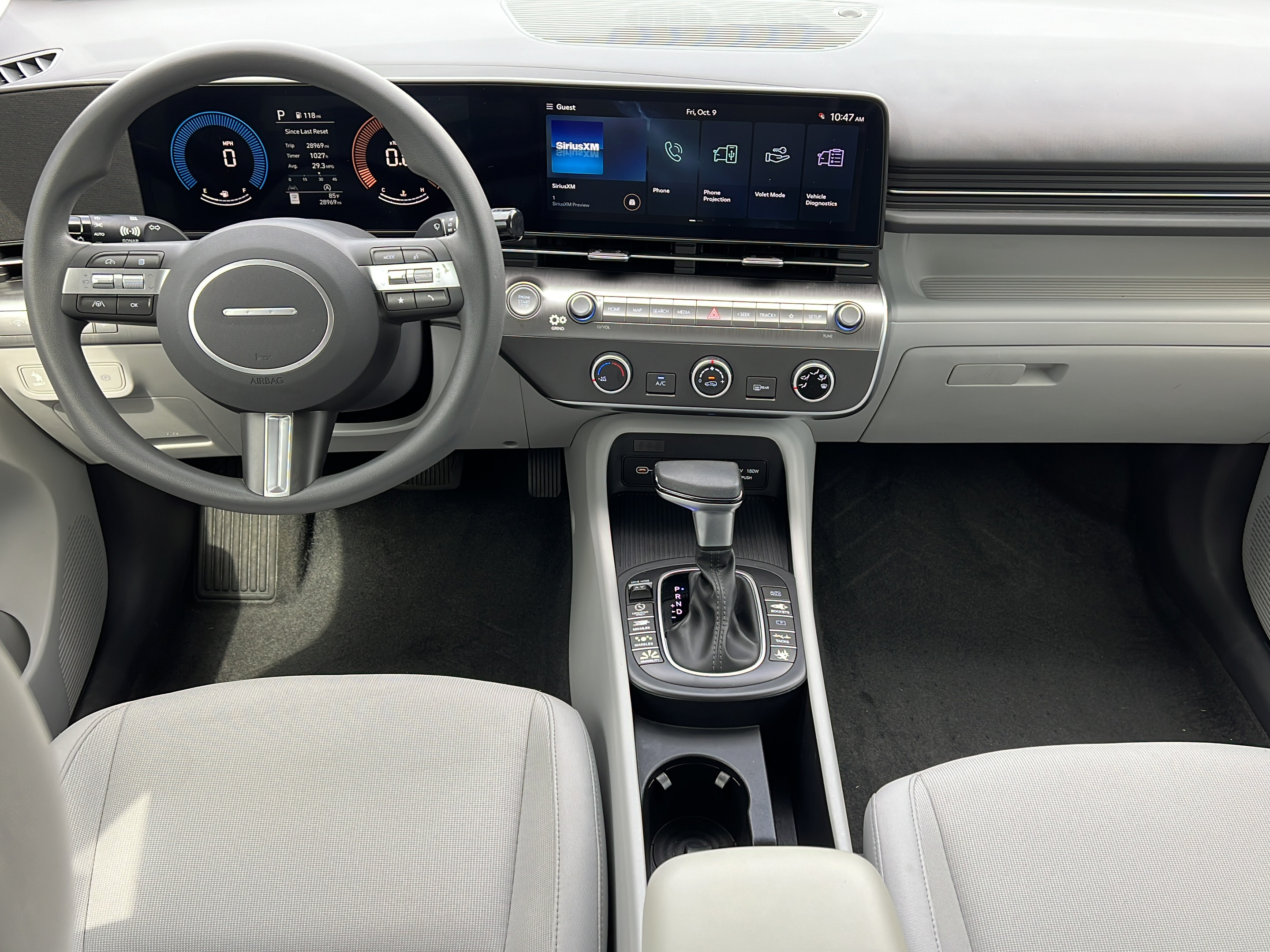 Certified 2025 Hyundai Kona SE FWD image 11