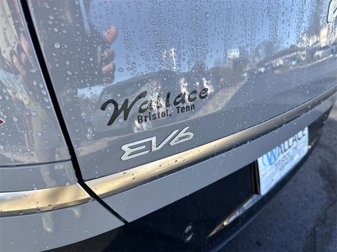 New 2025 Kia EV6 Wind image 7